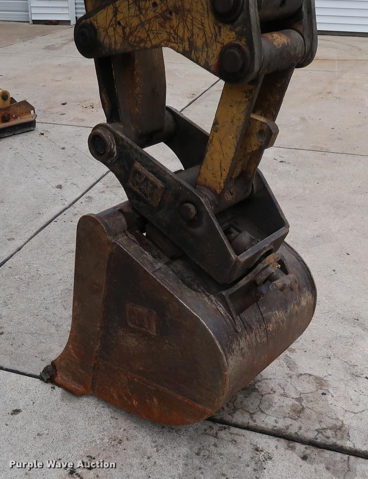image for item DD1694 2004 Caterpillar 420D backhoe