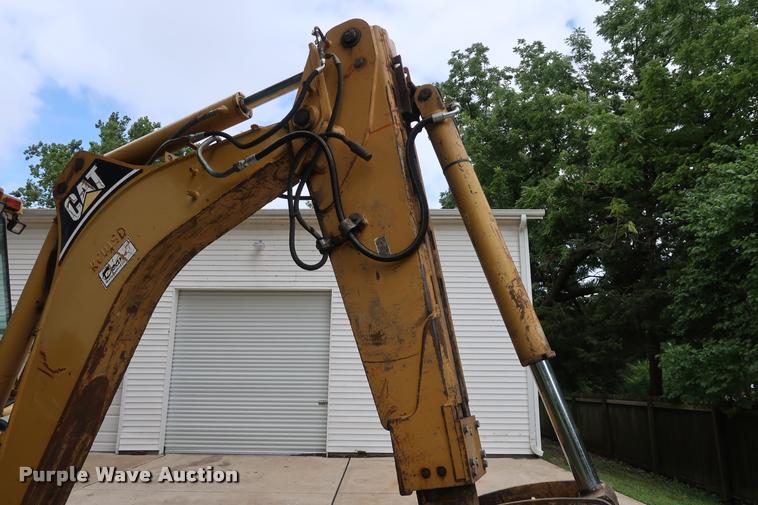 image for item DD1694 2004 Caterpillar 420D backhoe