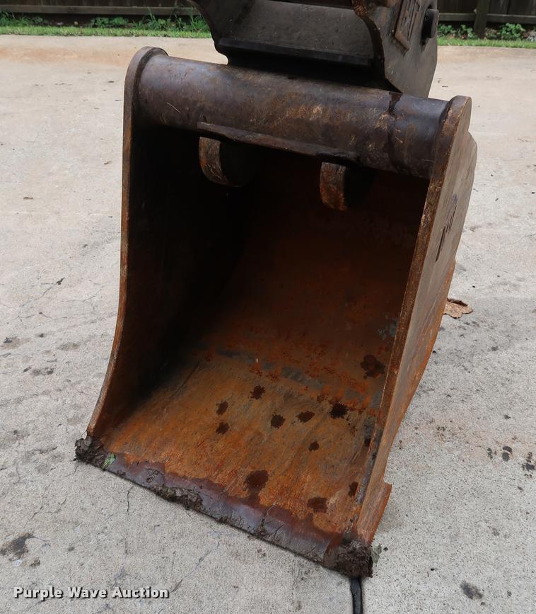 image for item DD1694 2004 Caterpillar 420D backhoe