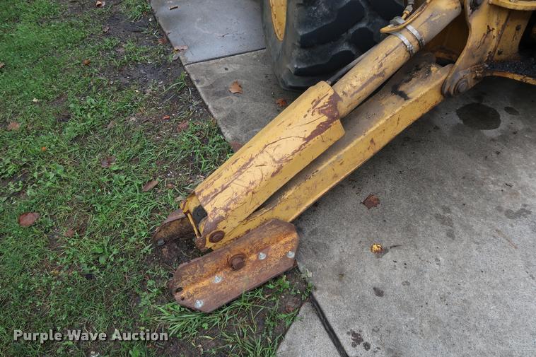 image for item DD1694 2004 Caterpillar 420D backhoe