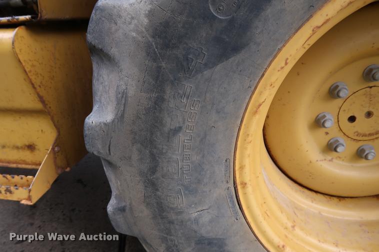 image for item DD1694 2004 Caterpillar 420D backhoe