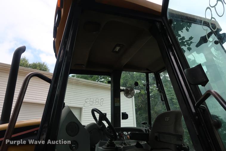 image for item DD1694 2004 Caterpillar 420D backhoe