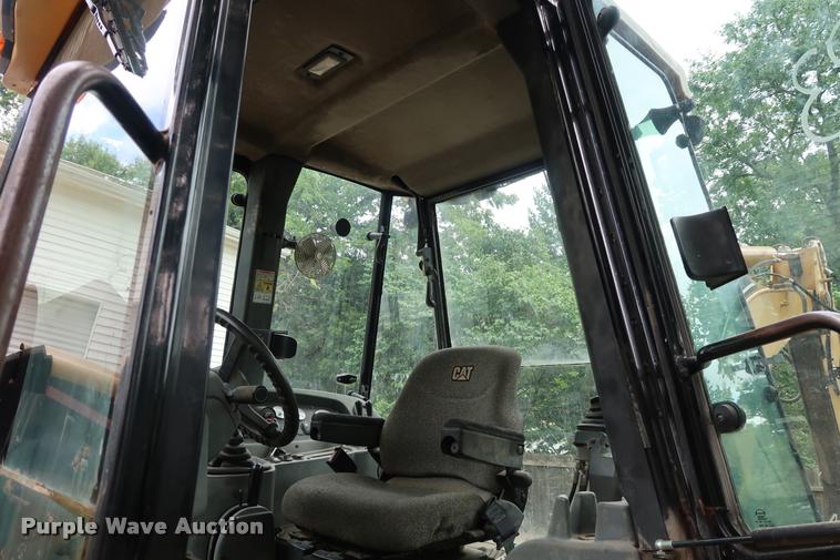 image for item DD1694 2004 Caterpillar 420D backhoe