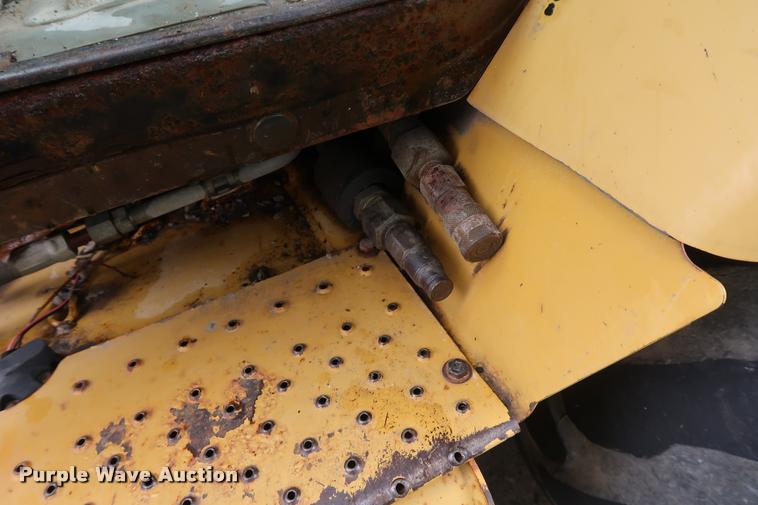 image for item DD1694 2004 Caterpillar 420D backhoe