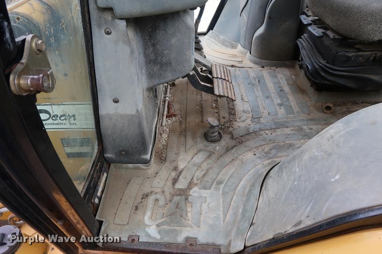 image for item DD1694 2004 Caterpillar 420D backhoe