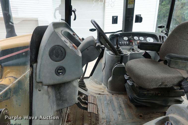 image for item DD1694 2004 Caterpillar 420D backhoe