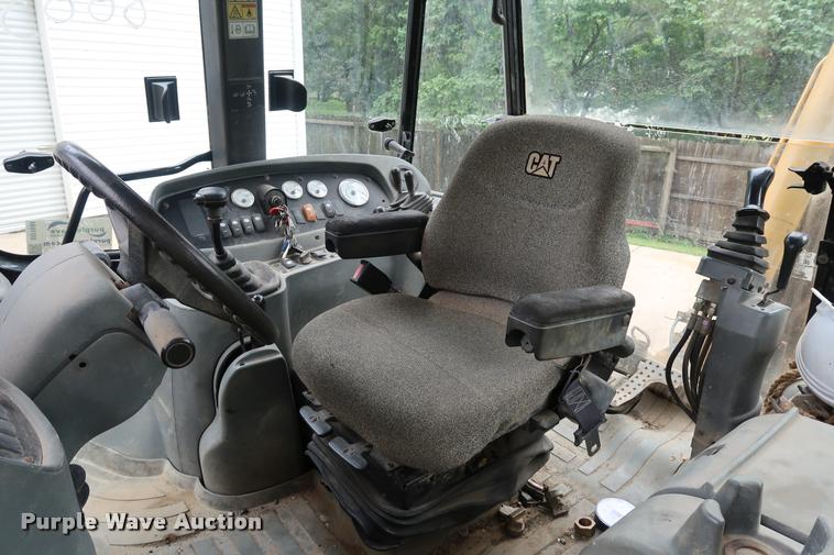 image for item DD1694 2004 Caterpillar 420D backhoe
