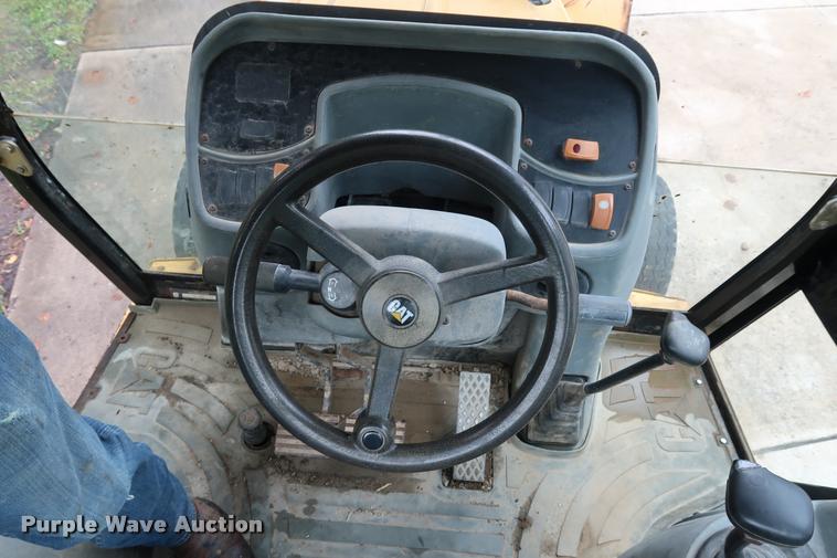 image for item DD1694 2004 Caterpillar 420D backhoe