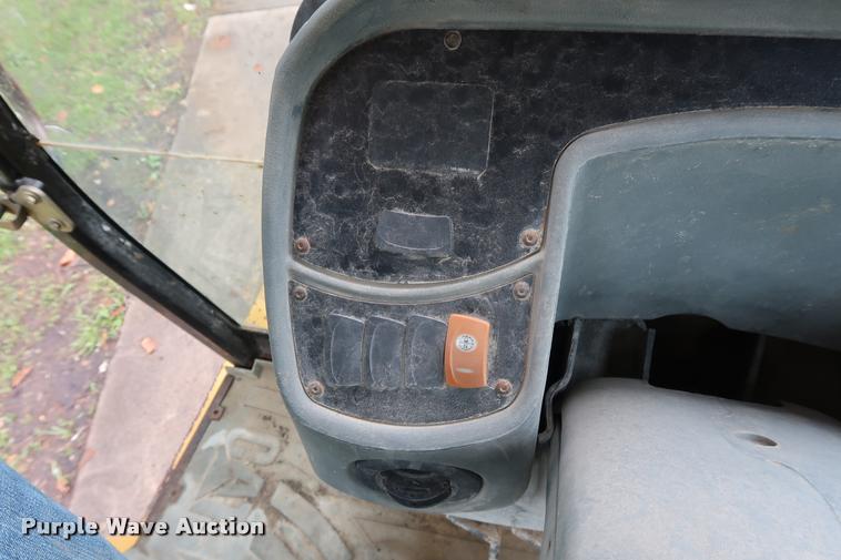 image for item DD1694 2004 Caterpillar 420D backhoe