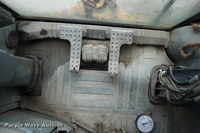 image for item DD1694 2004 Caterpillar 420D backhoe