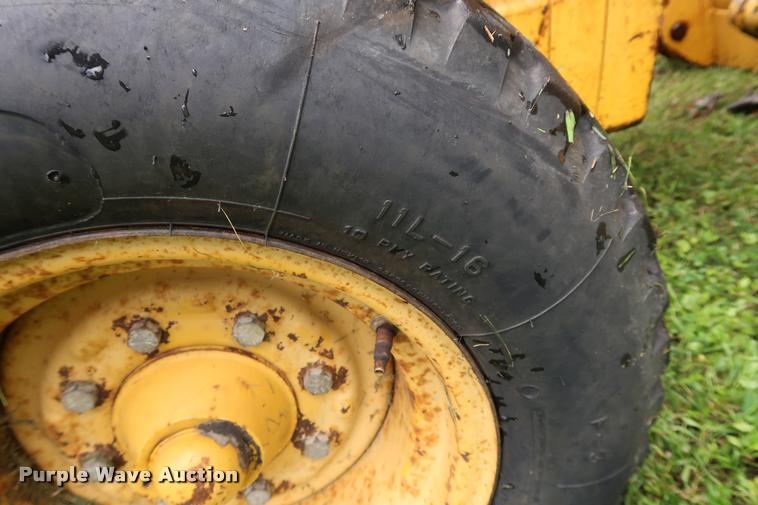 image for item DD1695 2002 John Deere 310G backhoe