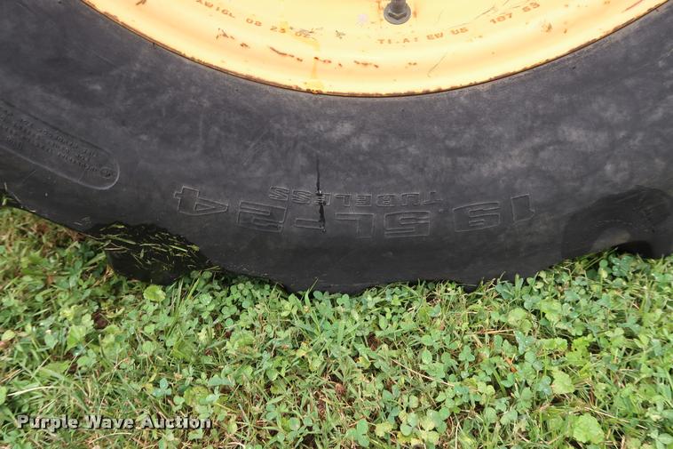 image for item DD1695 2002 John Deere 310G backhoe