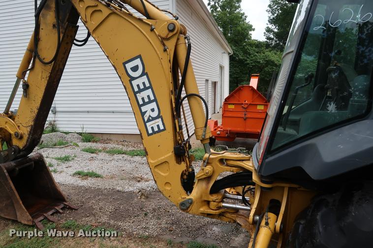 image for item DD1695 2002 John Deere 310G backhoe