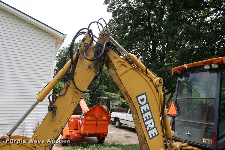 image for item DD1695 2002 John Deere 310G backhoe