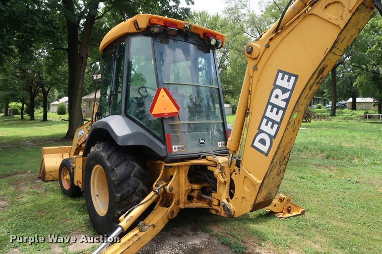 image for item DD1695 2002 John Deere 310G backhoe
