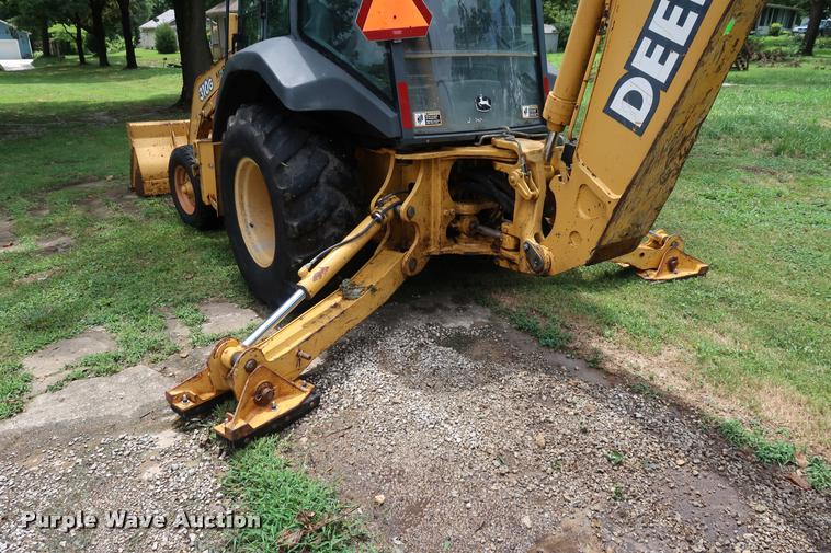 image for item DD1695 2002 John Deere 310G backhoe