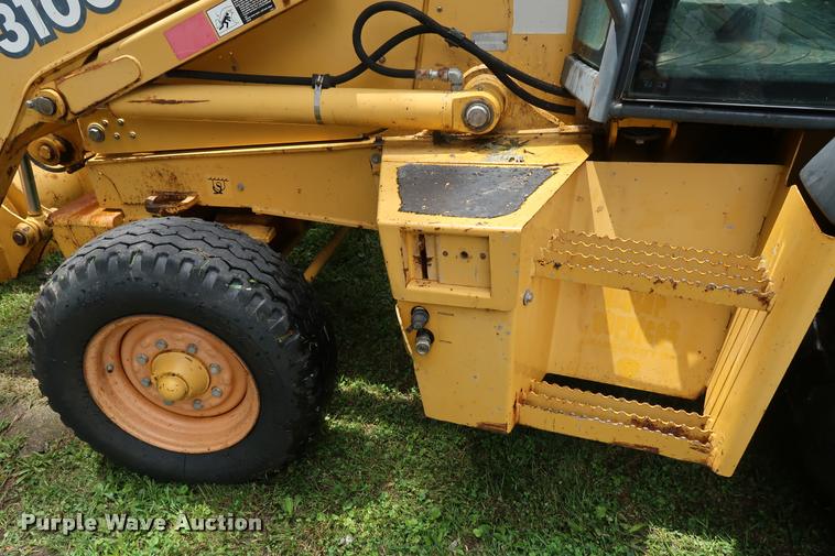image for item DD1695 2002 John Deere 310G backhoe
