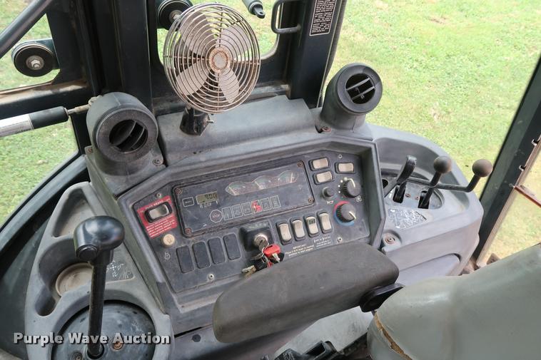 image for item DD1695 2002 John Deere 310G backhoe