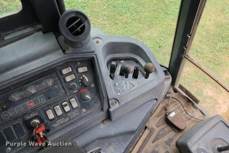 image for item DD1695 2002 John Deere 310G backhoe