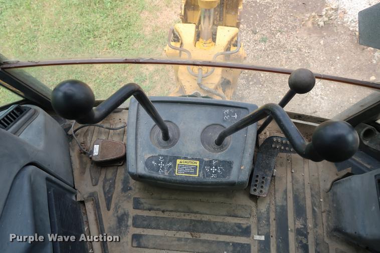 image for item DD1695 2002 John Deere 310G backhoe