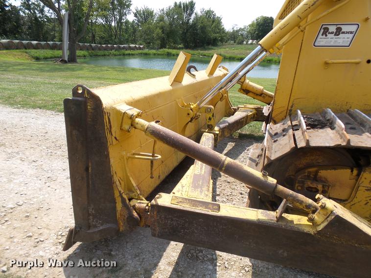 image for item DD1749 1999 Komatsu D65PX-12 LGP dozer