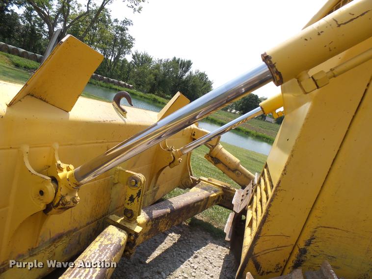 image for item DD1749 1999 Komatsu D65PX-12 LGP dozer