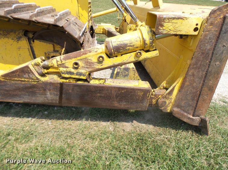 image for item DD1749 1999 Komatsu D65PX-12 LGP dozer