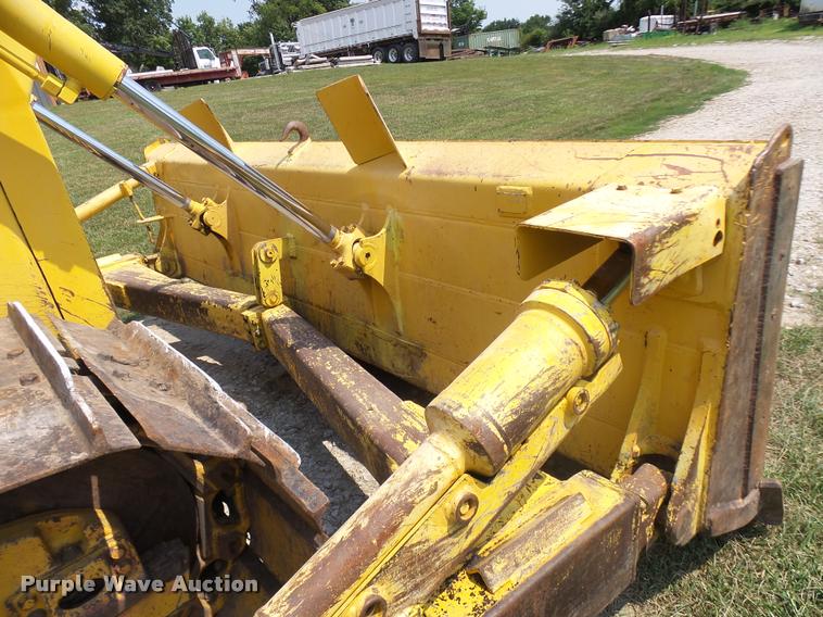 image for item DD1749 1999 Komatsu D65PX-12 LGP dozer