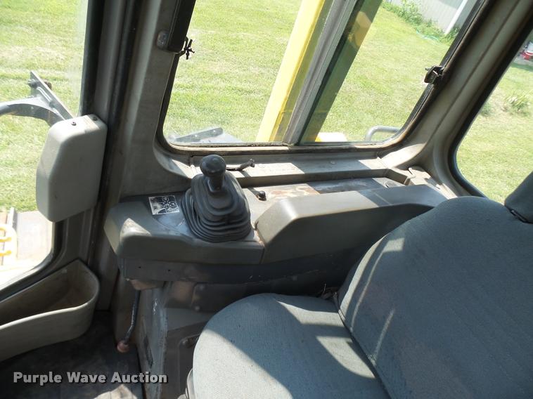 image for item DD1749 1999 Komatsu D65PX-12 LGP dozer