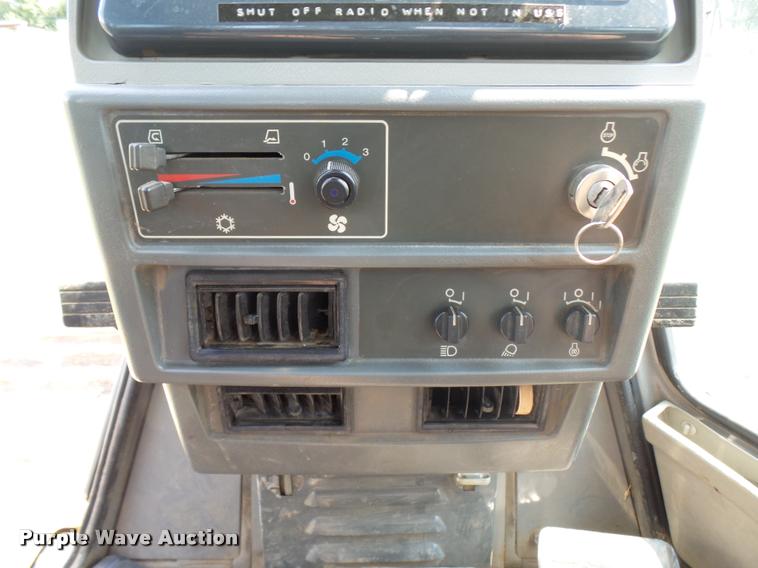 image for item DD1749 1999 Komatsu D65PX-12 LGP dozer