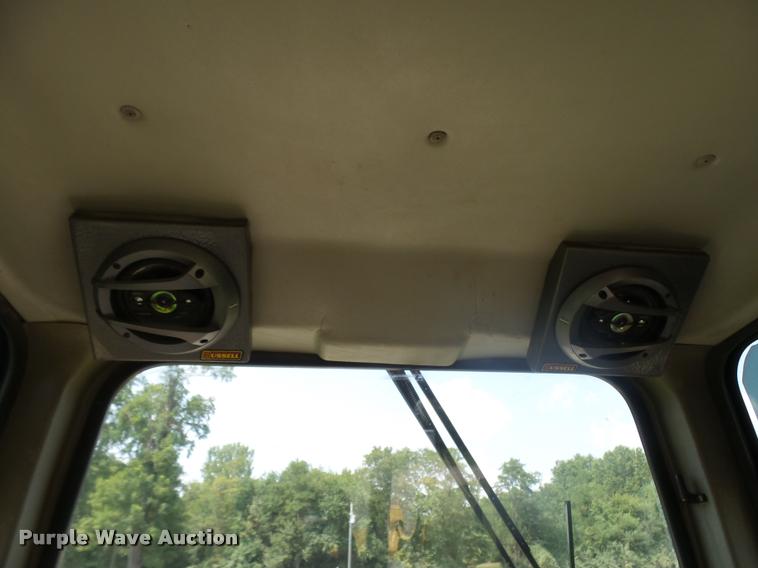 image for item DD1749 1999 Komatsu D65PX-12 LGP dozer