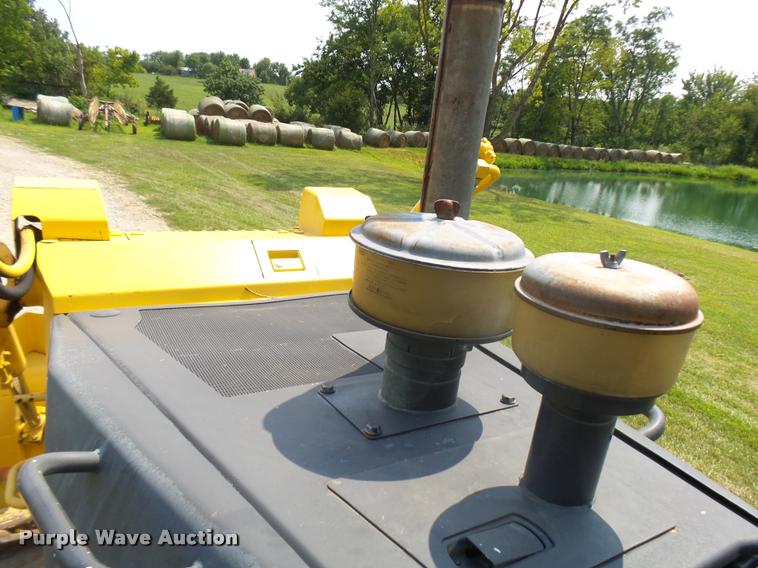 image for item DD1749 1999 Komatsu D65PX-12 LGP dozer