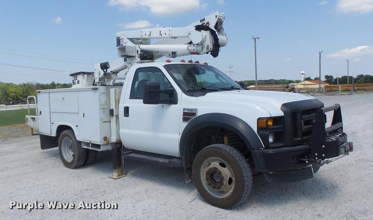 image for item DF9347 2008 Ford F550 Super Duty bucket truck