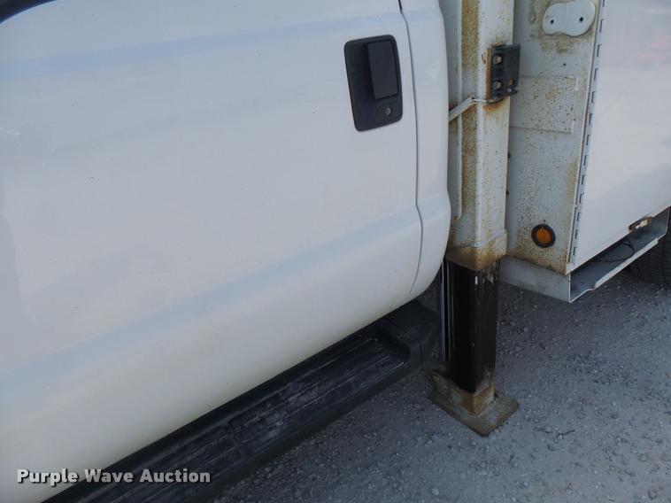 image for item DF9347 2008 Ford F550 Super Duty bucket truck