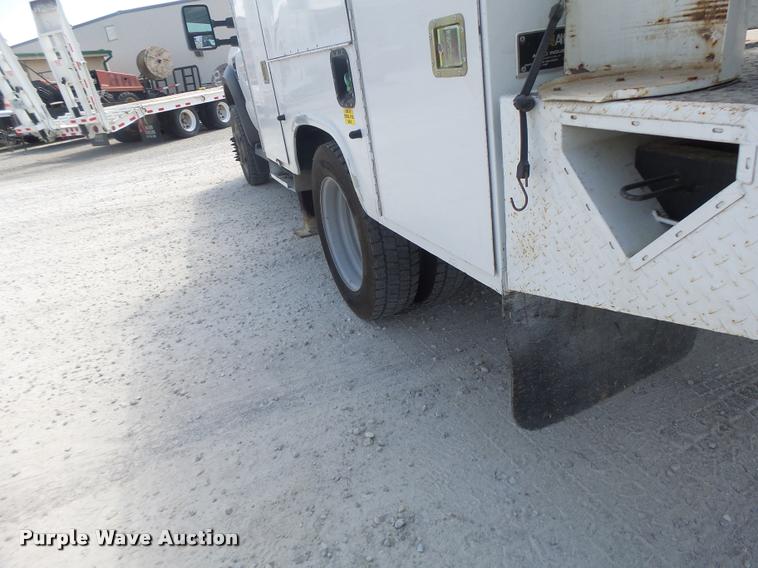 image for item DF9347 2008 Ford F550 Super Duty bucket truck