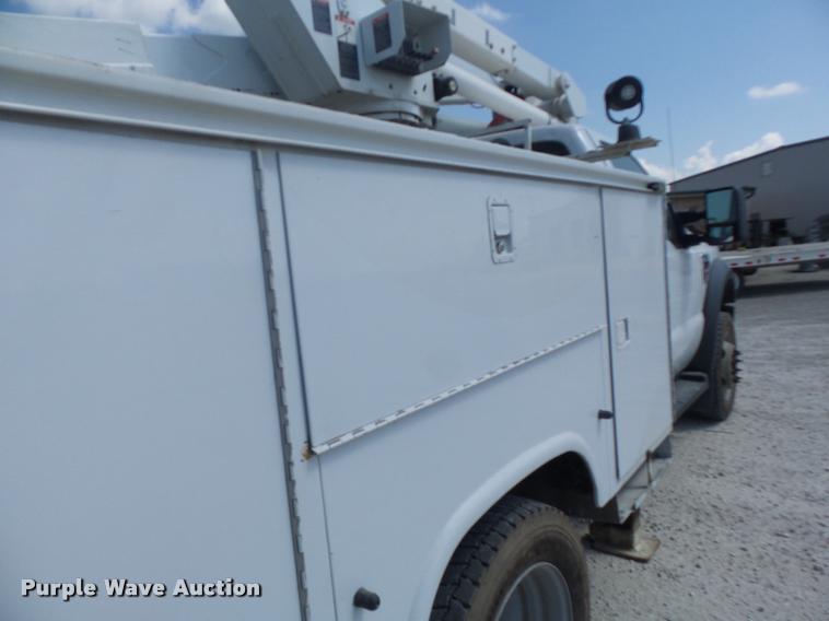 image for item DF9347 2008 Ford F550 Super Duty bucket truck