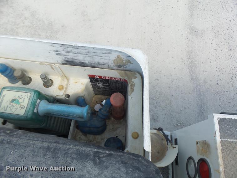 image for item DF9347 2008 Ford F550 Super Duty bucket truck