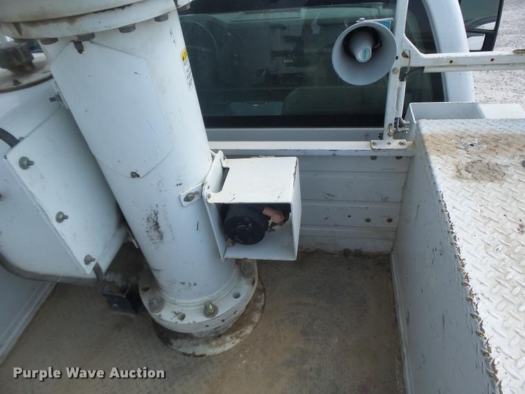 image for item DF9347 2008 Ford F550 Super Duty bucket truck