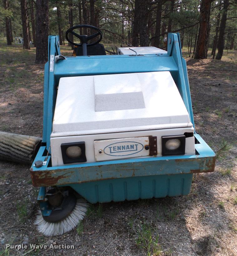 image for item DG9874 Tennant 235 sweeper