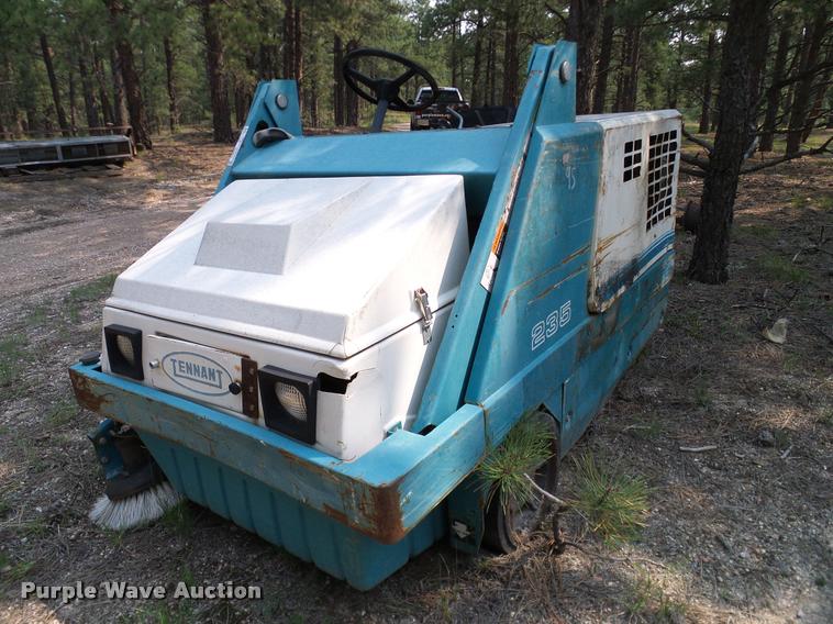 image for item DG9874 Tennant 235 sweeper