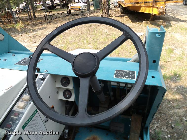 image for item DG9874 Tennant 235 sweeper