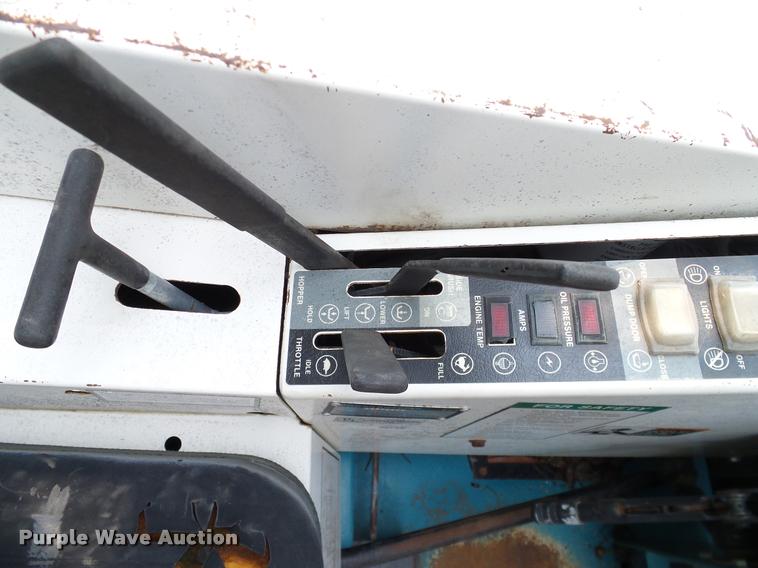 image for item DG9874 Tennant 235 sweeper