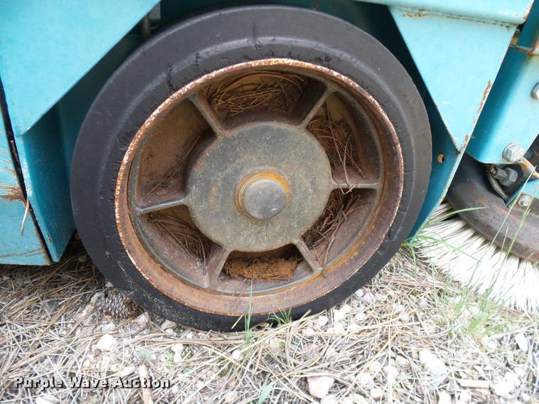 image for item DG9874 Tennant 235 sweeper