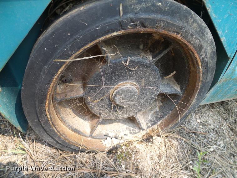 image for item DG9874 Tennant 235 sweeper