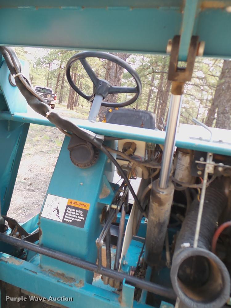 image for item DG9874 Tennant 235 sweeper