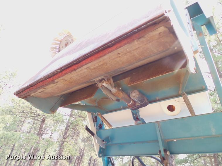 image for item DG9874 Tennant 235 sweeper