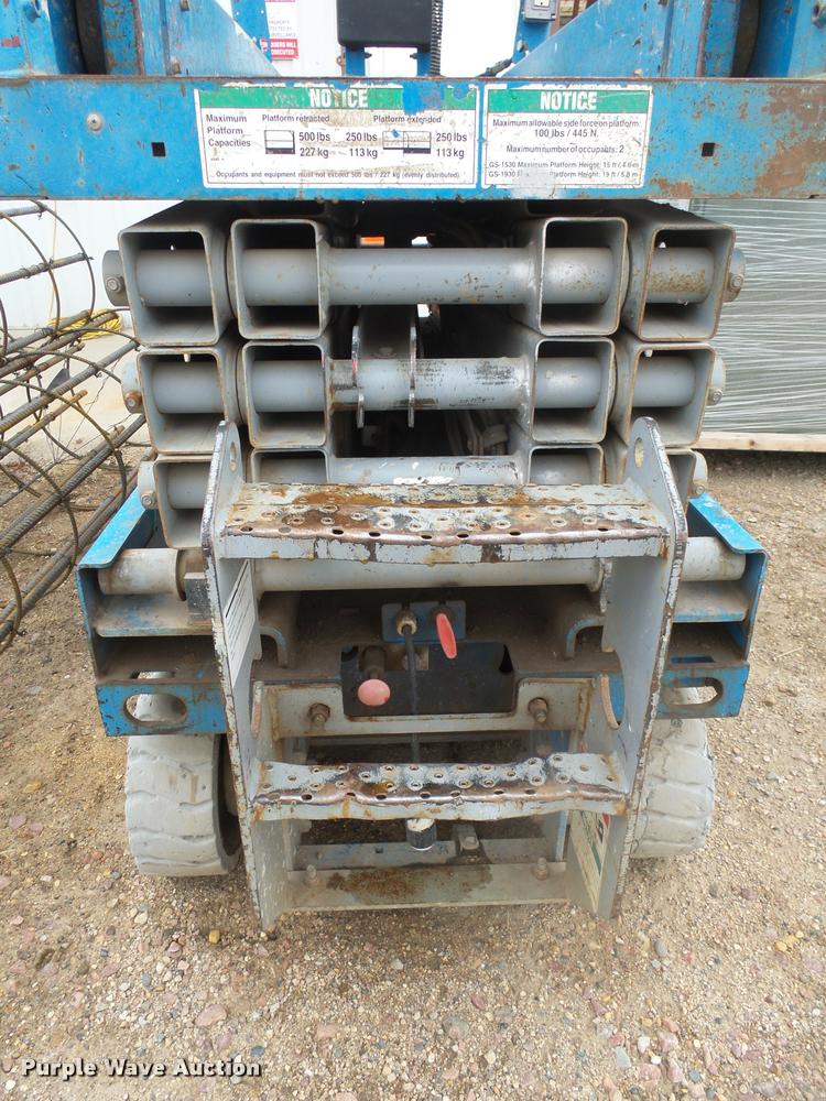 image for item DH9676 Genie GS1930 scissor lift