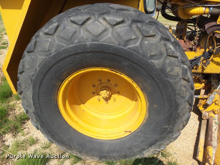 image for item DH9692 Sims Athey P76337 loader tractor