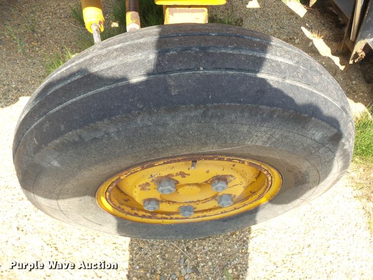 image for item DH9692 Sims Athey P76337 loader tractor