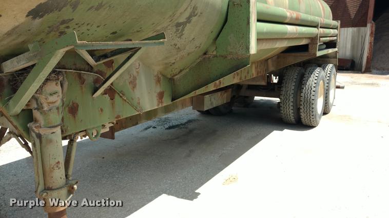 image for item DI9810 1967 Fruehauf tank trailer